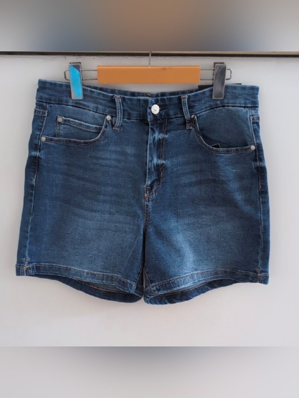 NICOLE MILLER | Women's Medium Wash Perfection Soho Ultra Stretch Hi-Rise Shorts